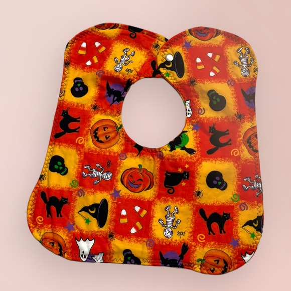Handmade Halloween Baby Bib 🎃 - Picture 6 of 6